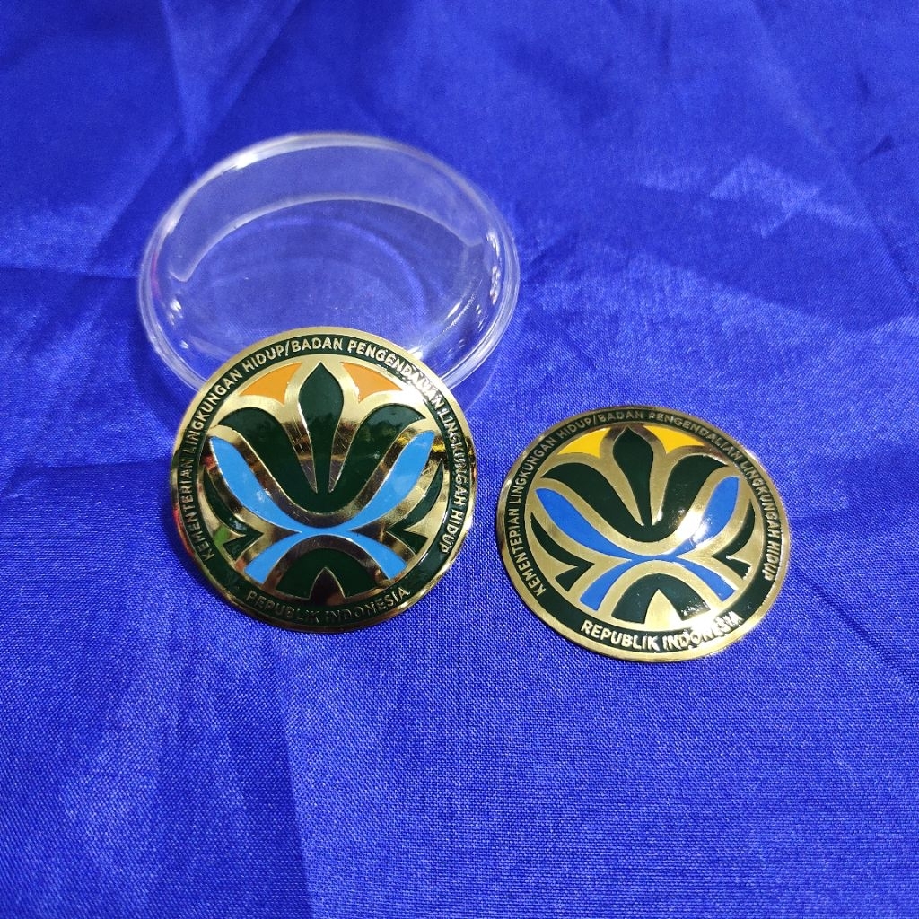 Pin logo Lingkungan hidup / Badan Pengendalian lingkungan hidup