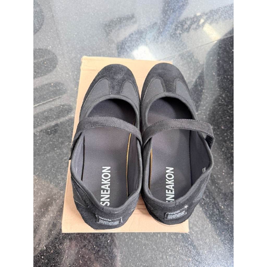 Sneakon Palvova Series Hitam