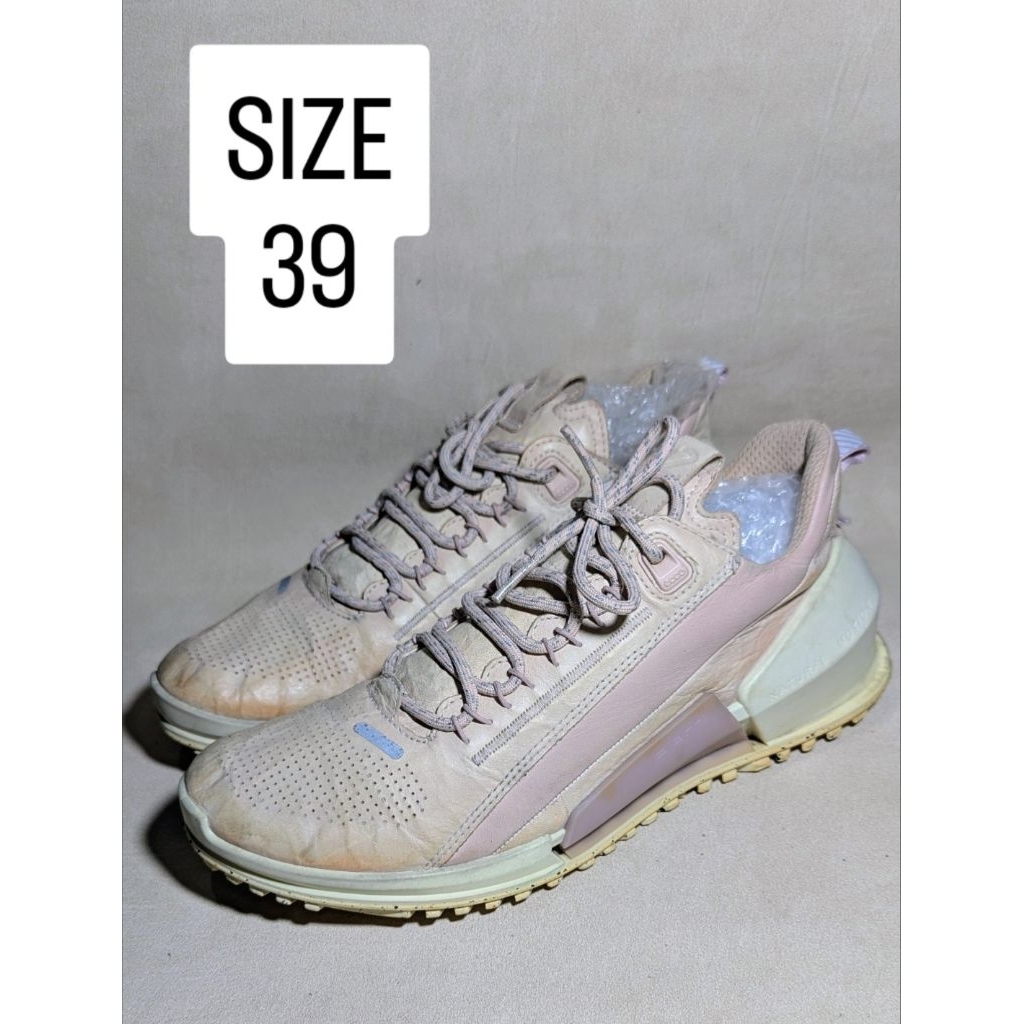 SEPATU PRELOVED ECCO WOMAN BIOM 2.0 NATURAL MOTION GOLF SHOES SIZE 39