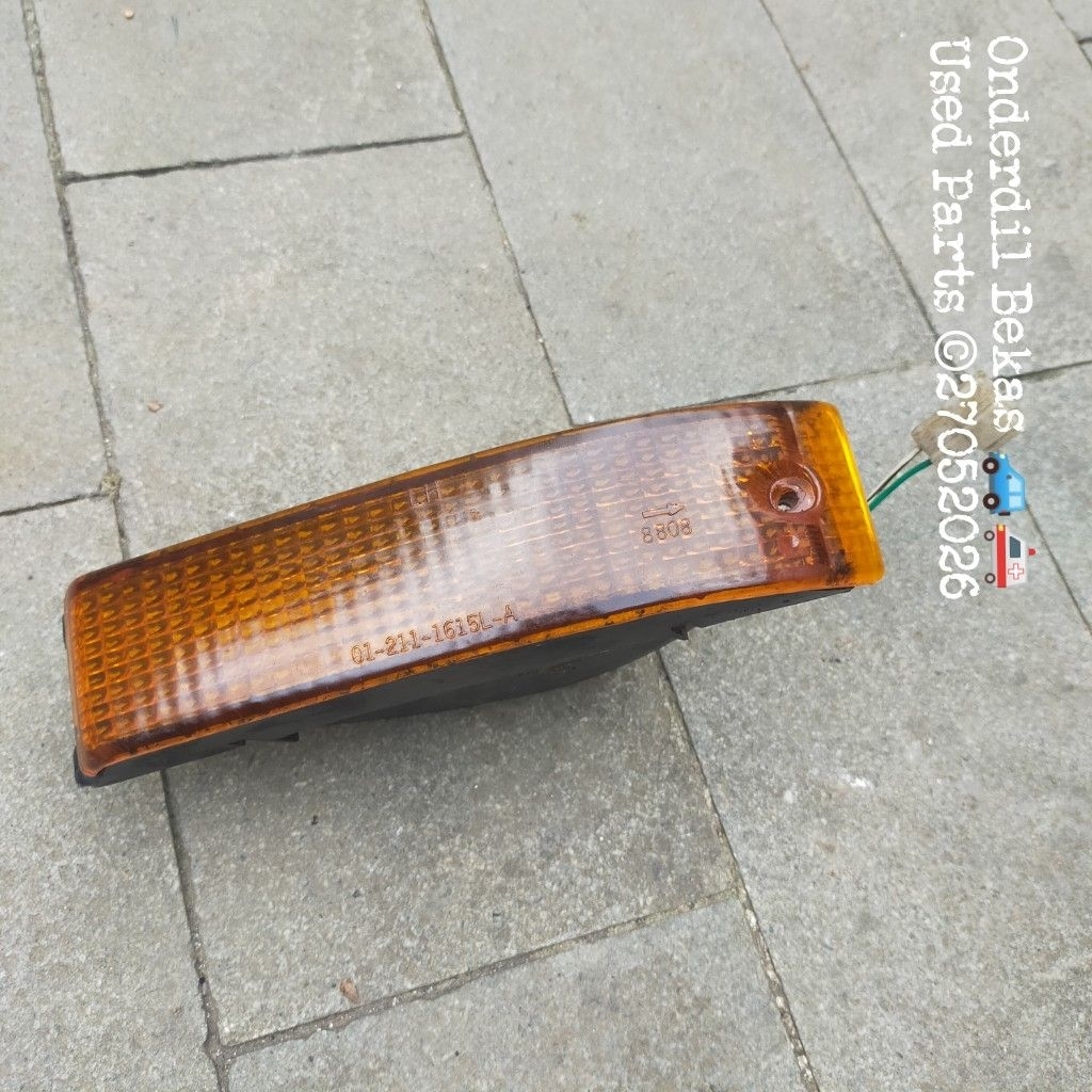 lampu sein bemper depan kiri Daihatsu charade classy cx Taiwan