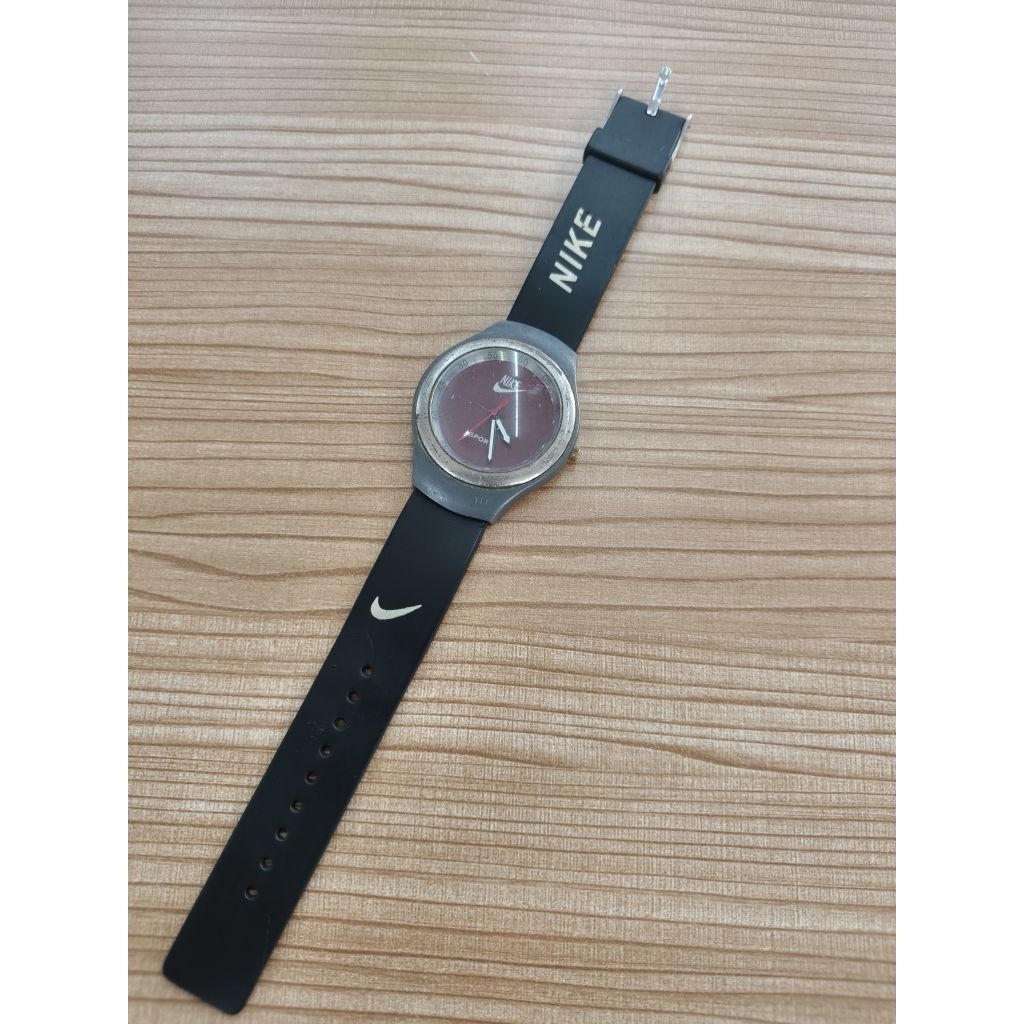 jam tangan nike vintage unik