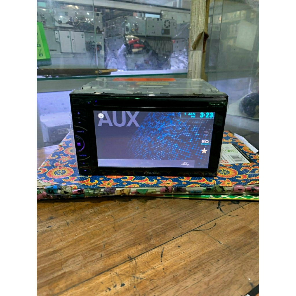Headunit Pioneer AVH-X1550DVD suara jernih khas Pioneer sudah ditambahkan bluetooth music tanam