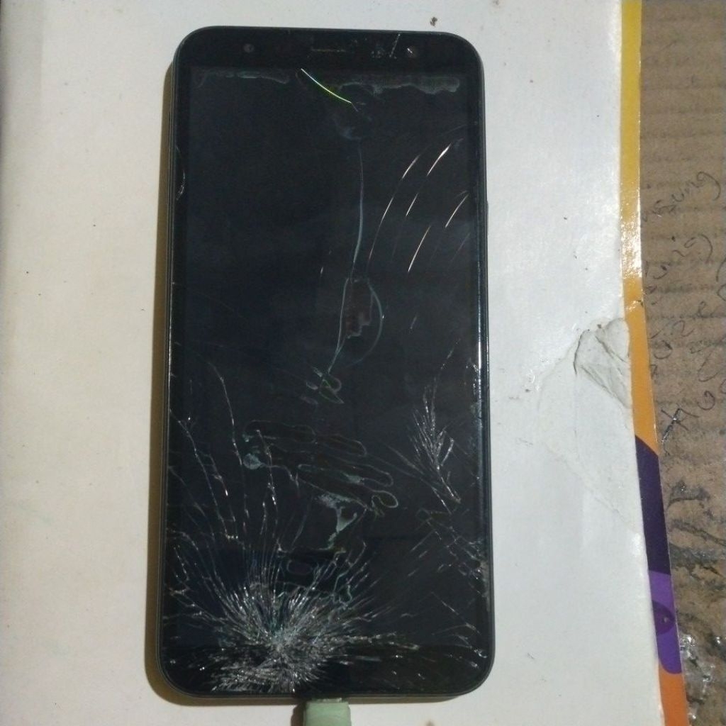 Samsung galaxy J4 Plus Mesin nyala