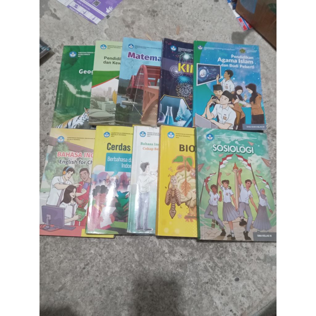 Agama Islam, Pendidikan Pancasila dan Kewarganegaraan, Kimia, Geografi, Cerdas Berbahasa dan Bersast