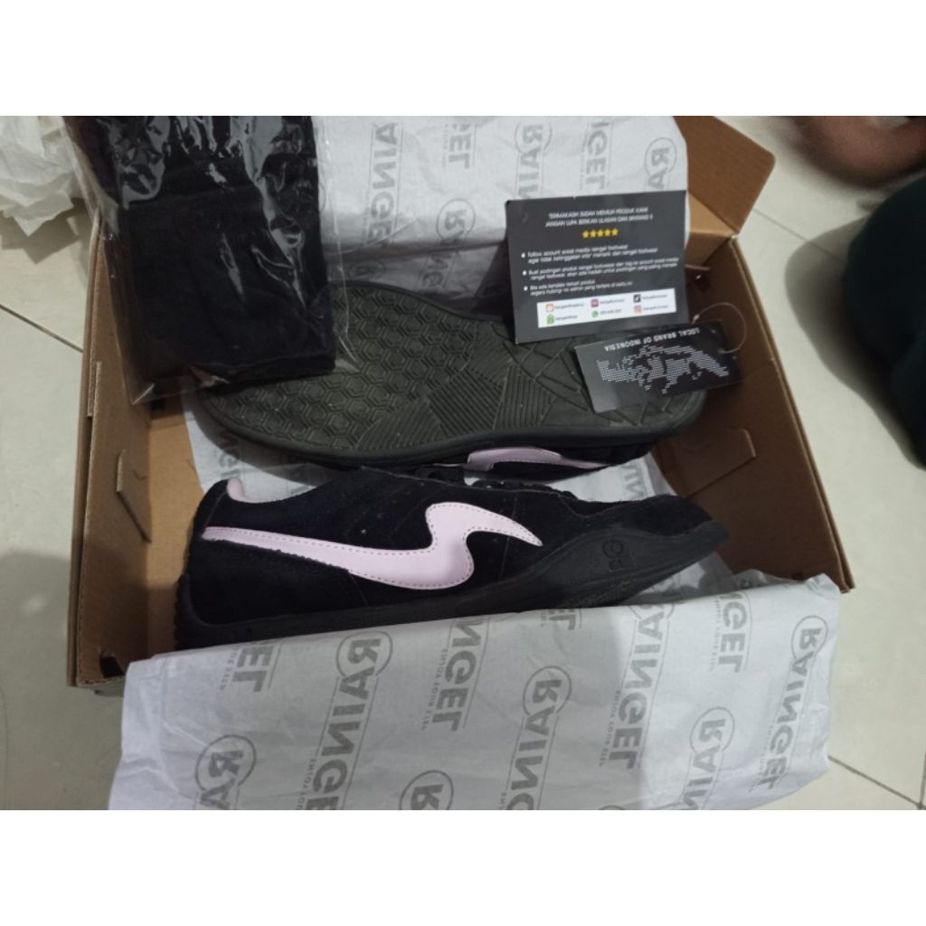 SEPATU RAINGEL