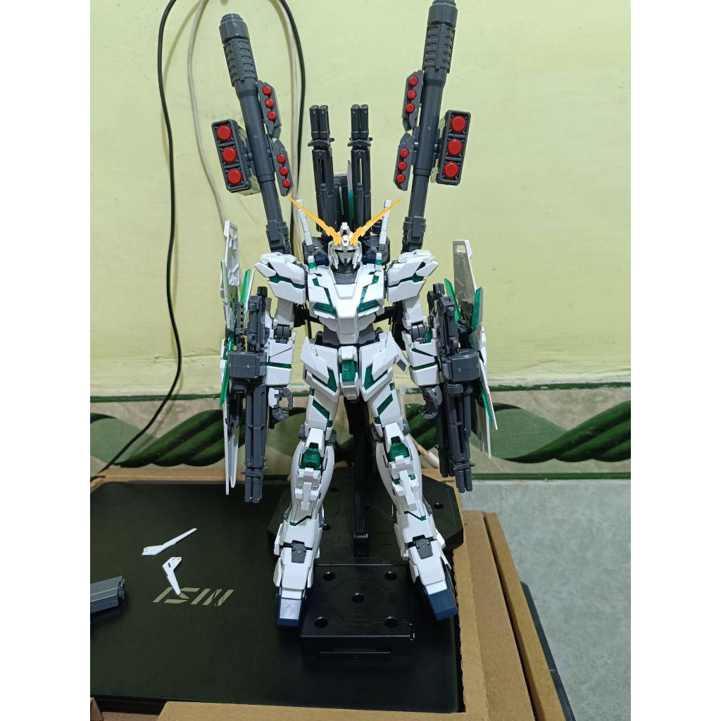 MG Unicorn Full Armor Gundam Ver Ka Bandai