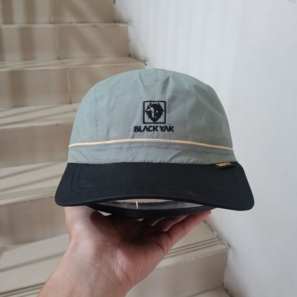 TOPI OUTDOOR BLACK YAK GORETEX