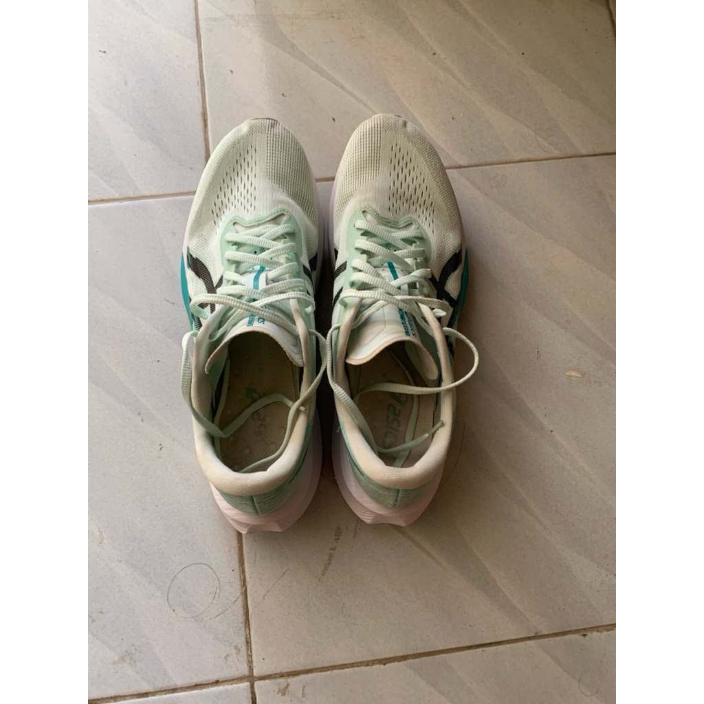 Asics Magic Speed 4