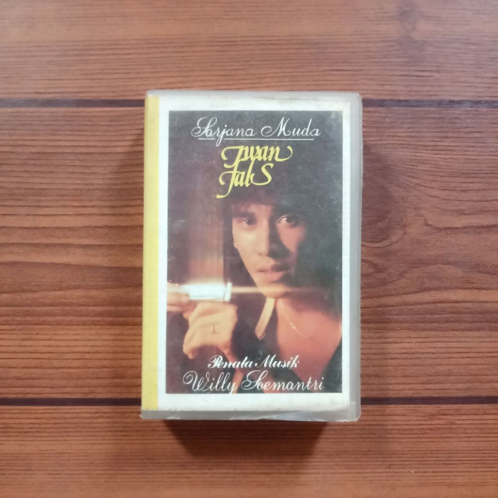 Kaset IWAN FALS Sarjana muda