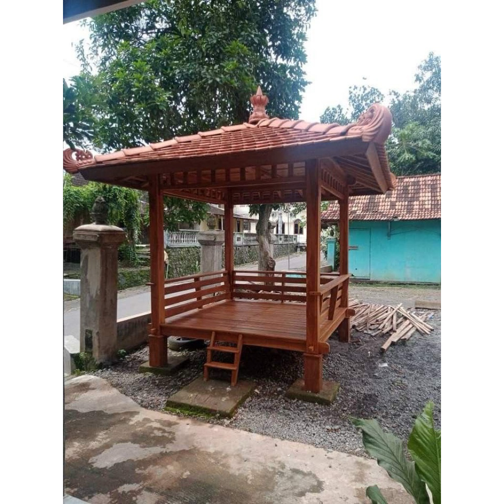 Gazebo Kayu Jati Minimalis Cocok Untuk Di Depan Rumah