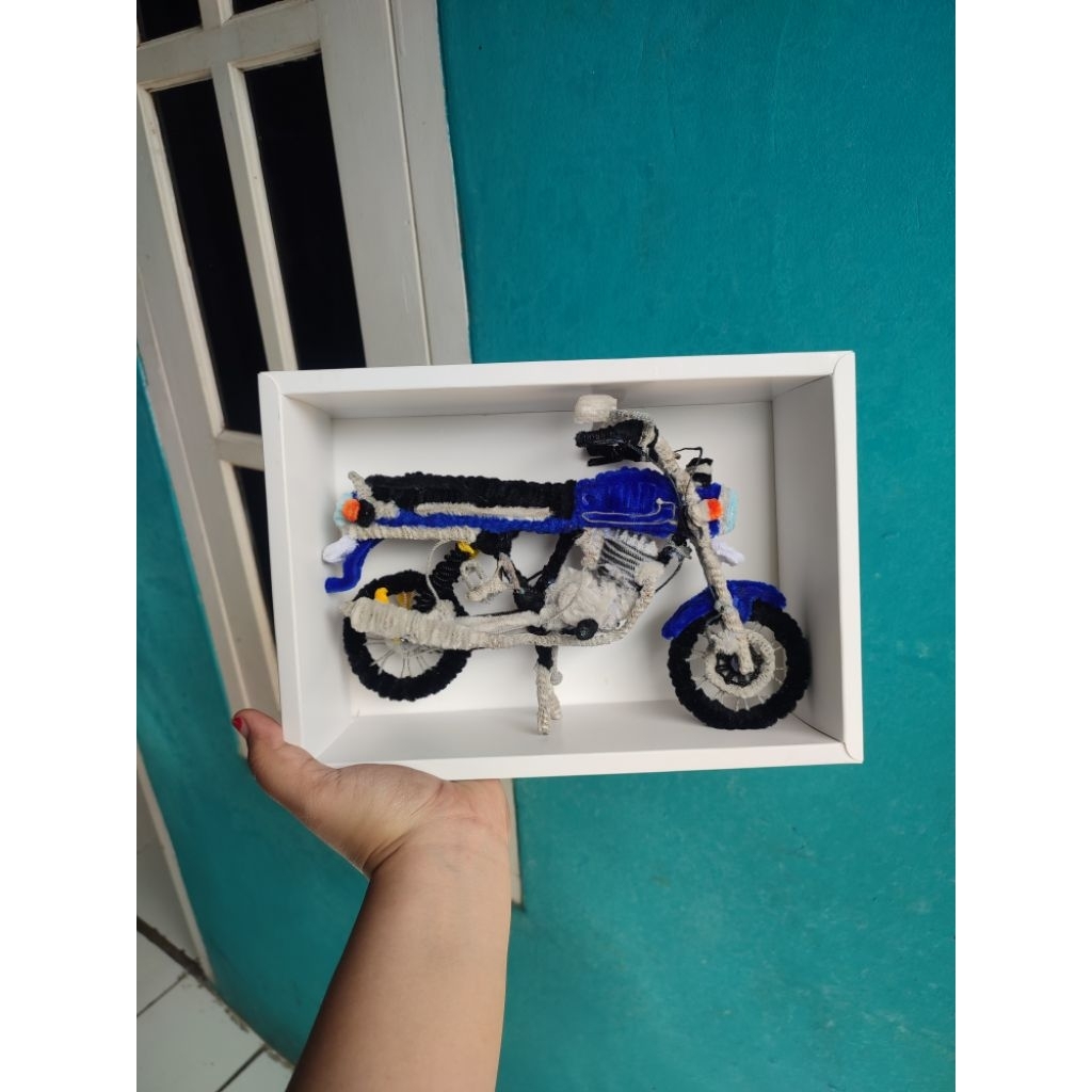 DISPLAY [KAWAT BULU] miniatur speda motor GL - open custom chat toko dahulu