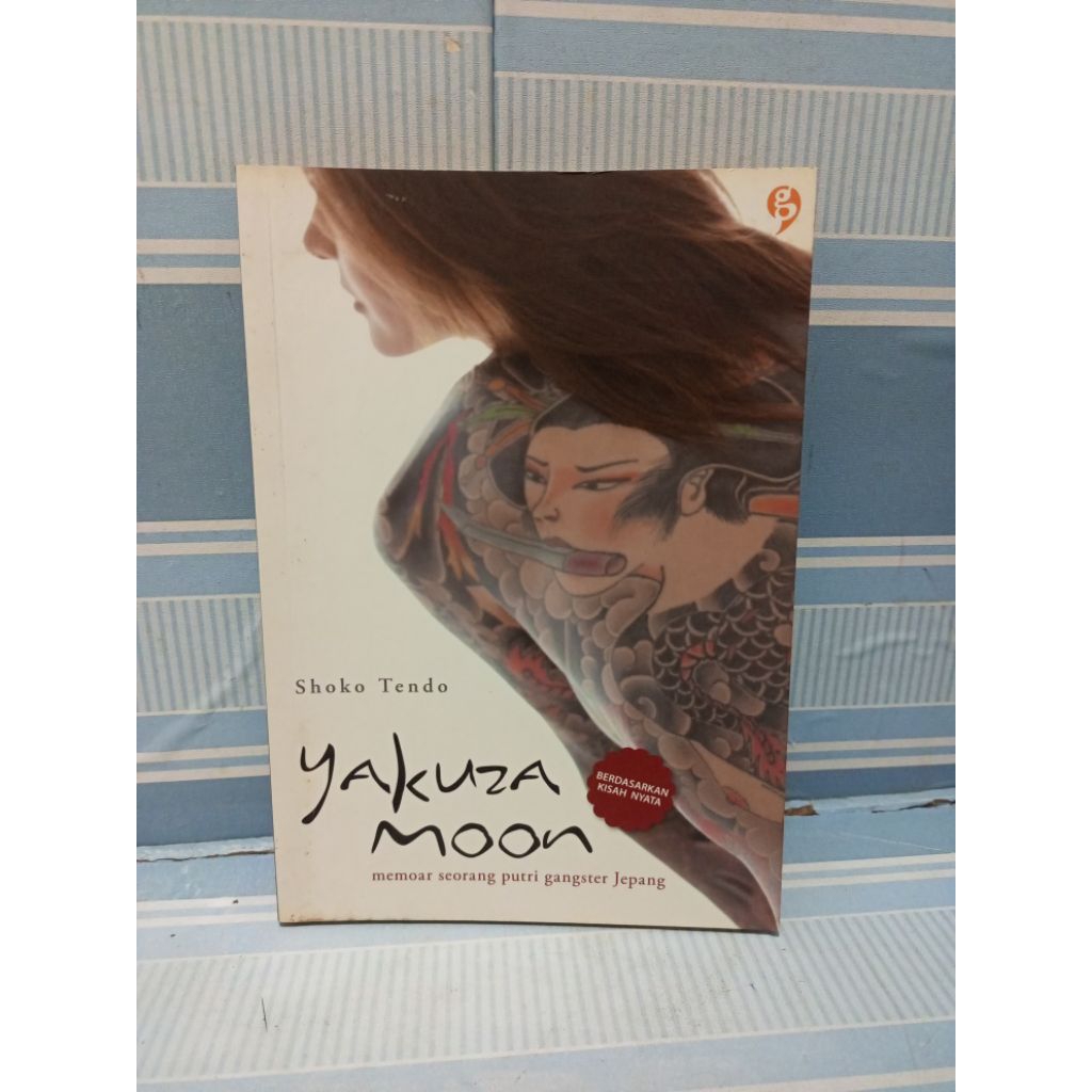 Novel yakuza moon oleh shoko tendo