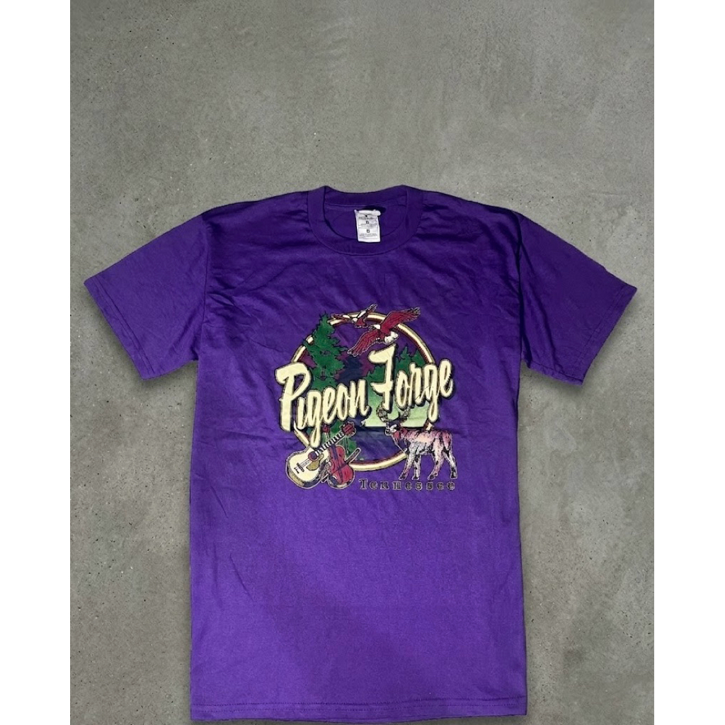 Vintage Pigeon Forge Tee Shirt 90’s.