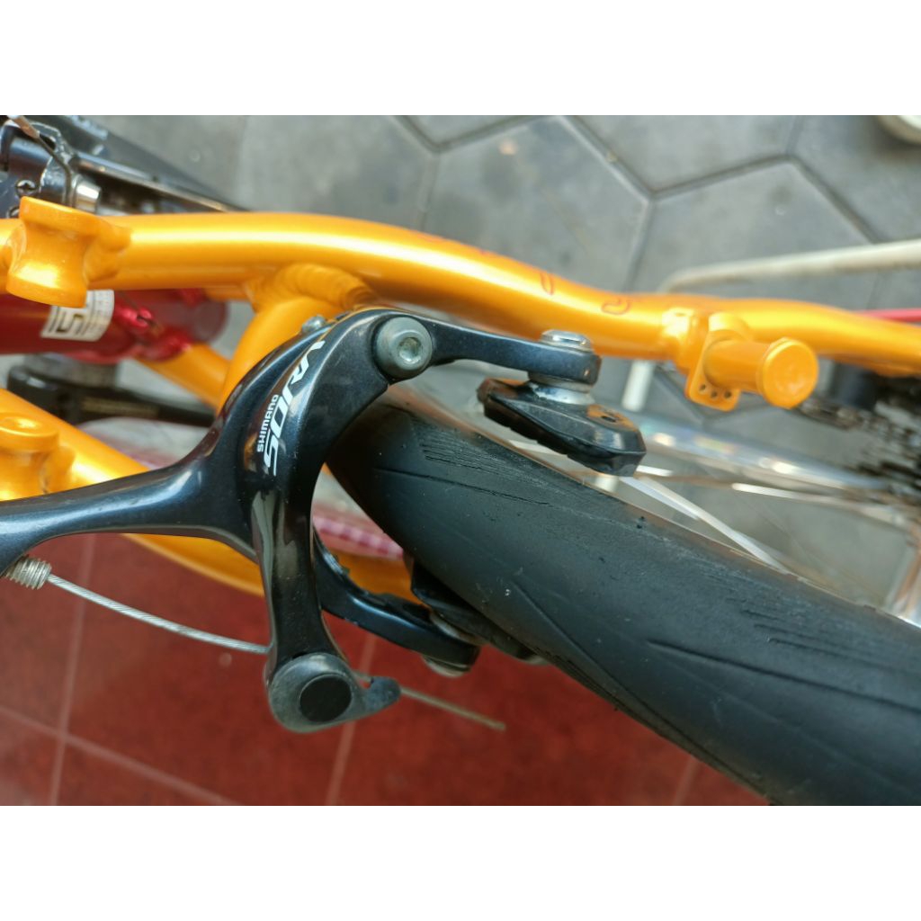 sepeda lipat Fnhon Blast v-brake