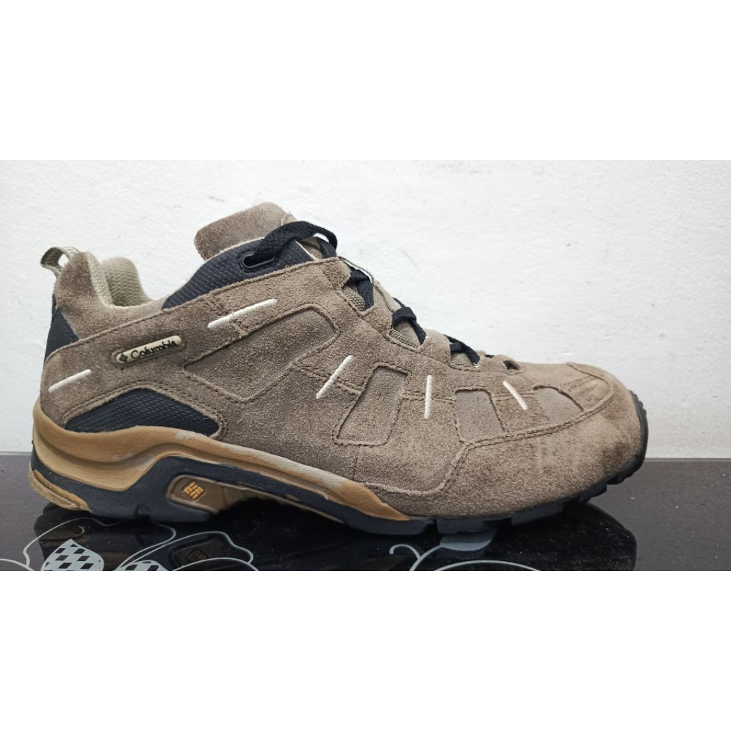 Sepatu Second Ori - Columbia size 44