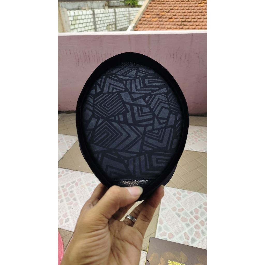 PECI AC MOTIF KAIN EMBOSS BLUDRU HITAM