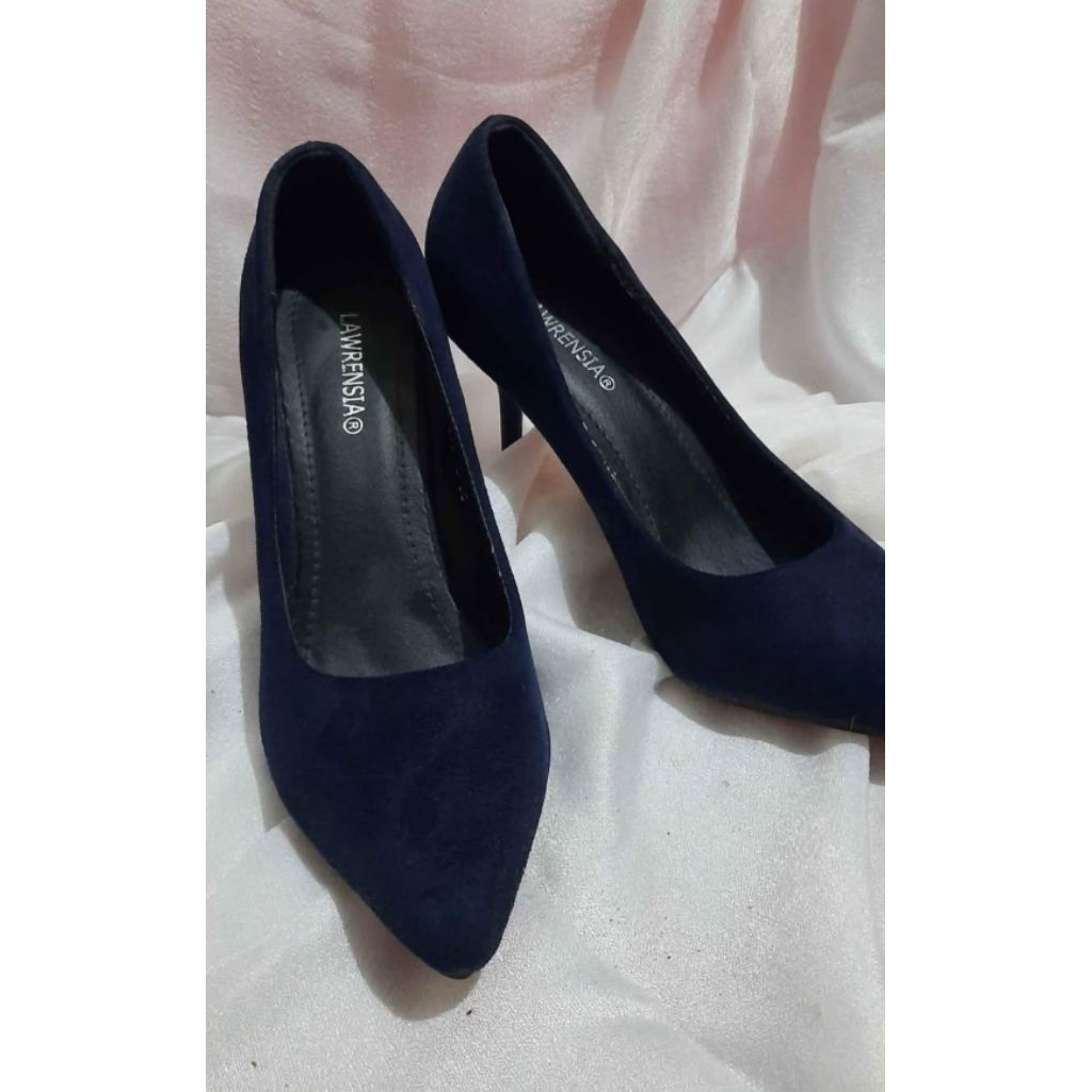 high heels lawrensia