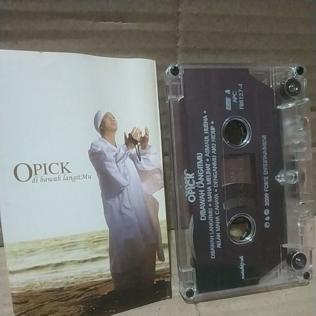 Kaset pita Opick: Di Bawah LangitMu