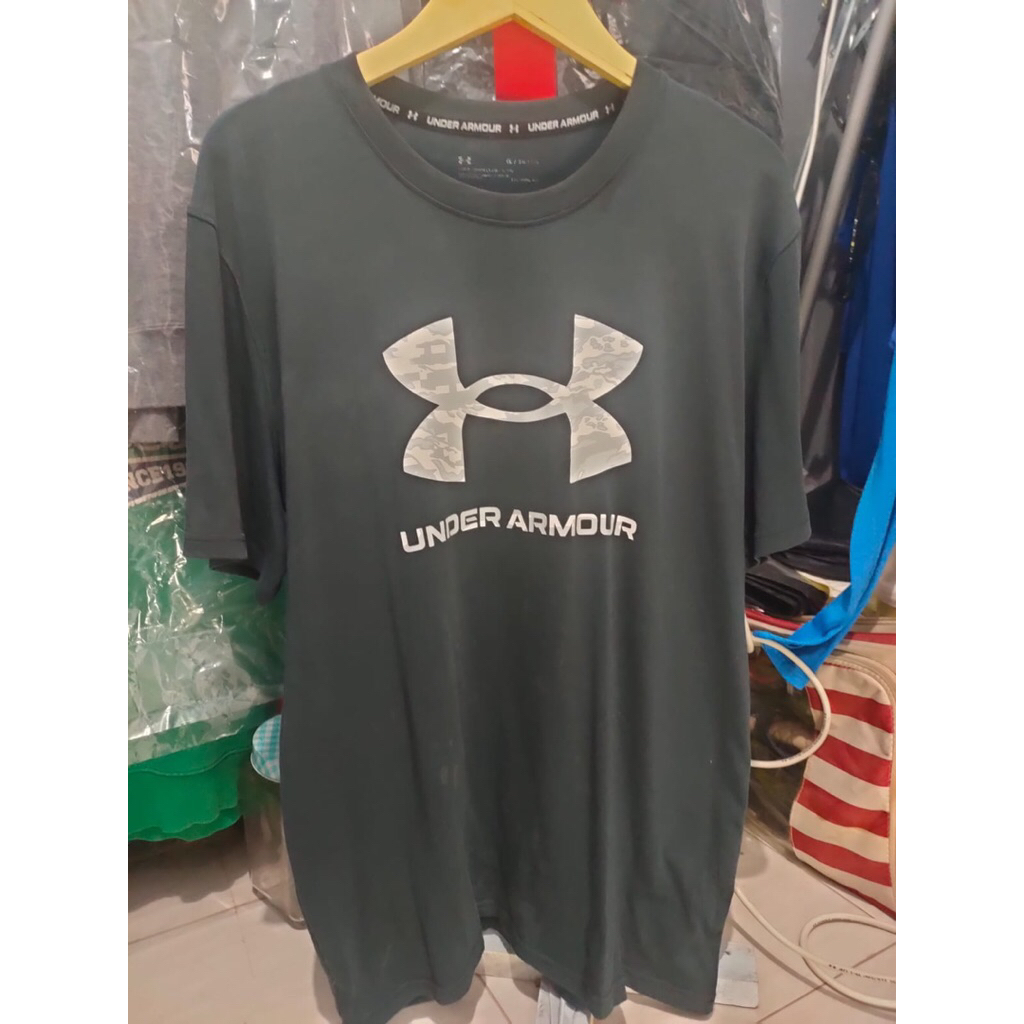 Kaos UNDER ARMOUR size XL