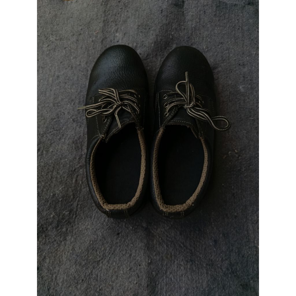 sepatu safety simon