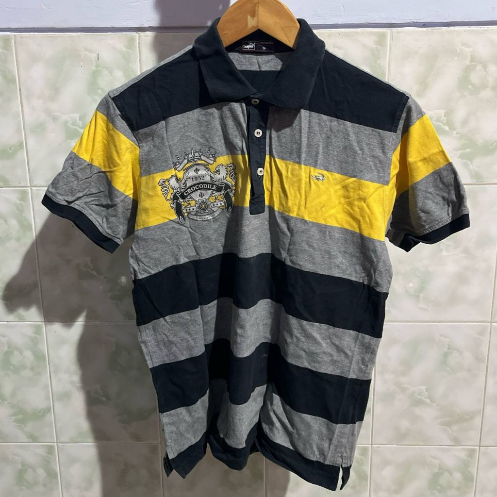 Kaos Kerah Anak Laki-laki Crocodile Stripe | Preloved Bekas Pribadi Second