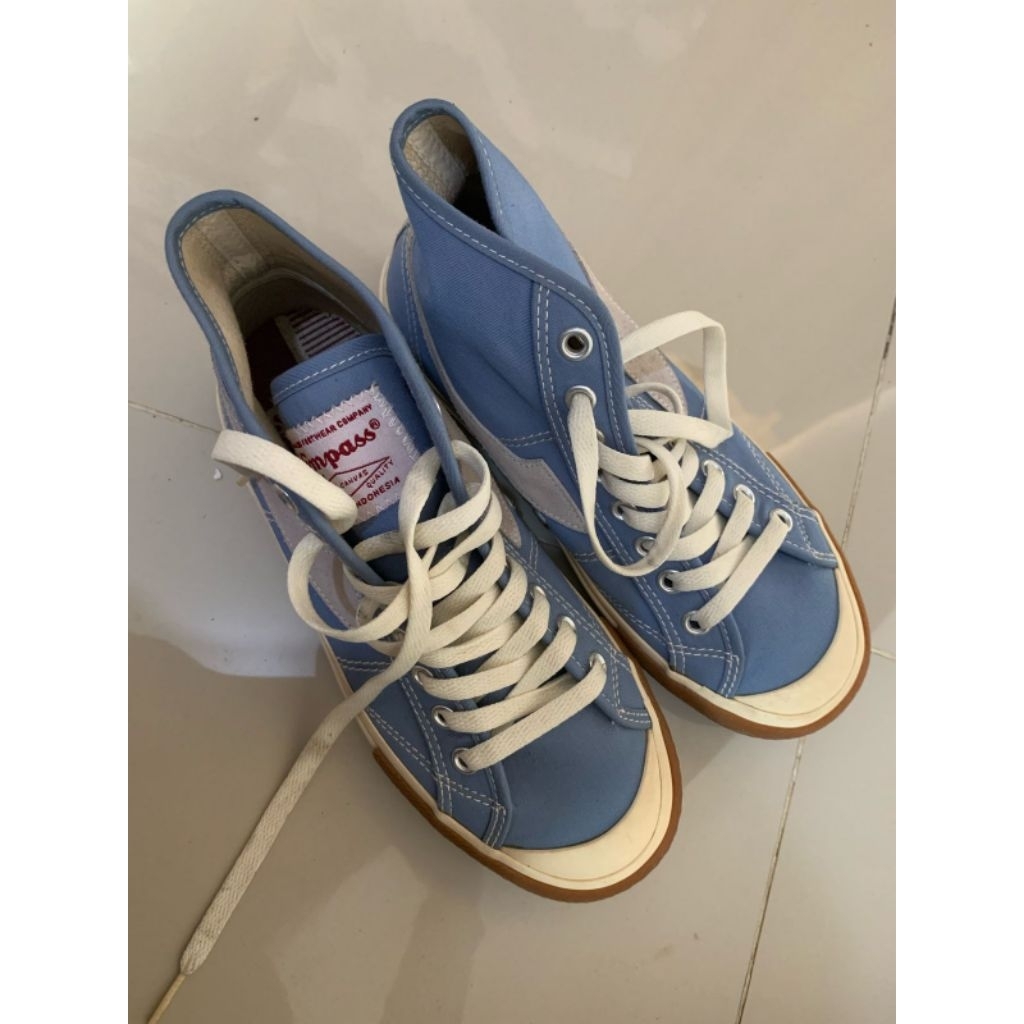 Preloved sepatu Compass size 36