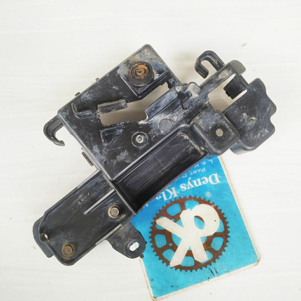 Box aki tempat aki yamaha byson original copotan