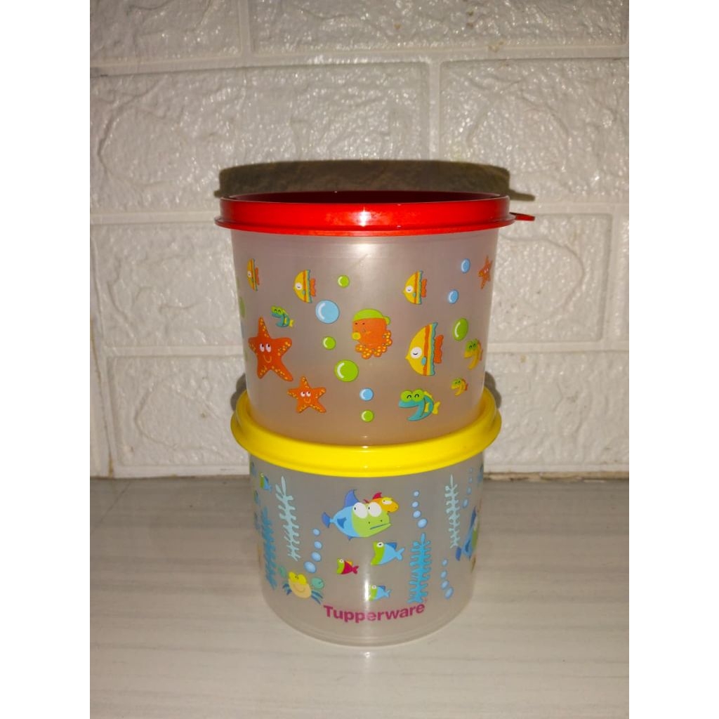 Toples motif 600 ml Tupperware baru