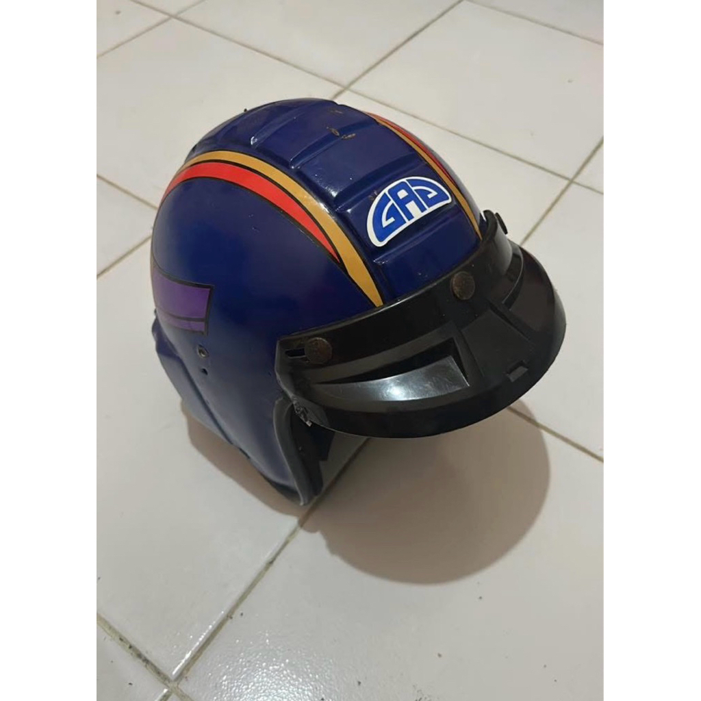 Helm robot jadul bahan gading