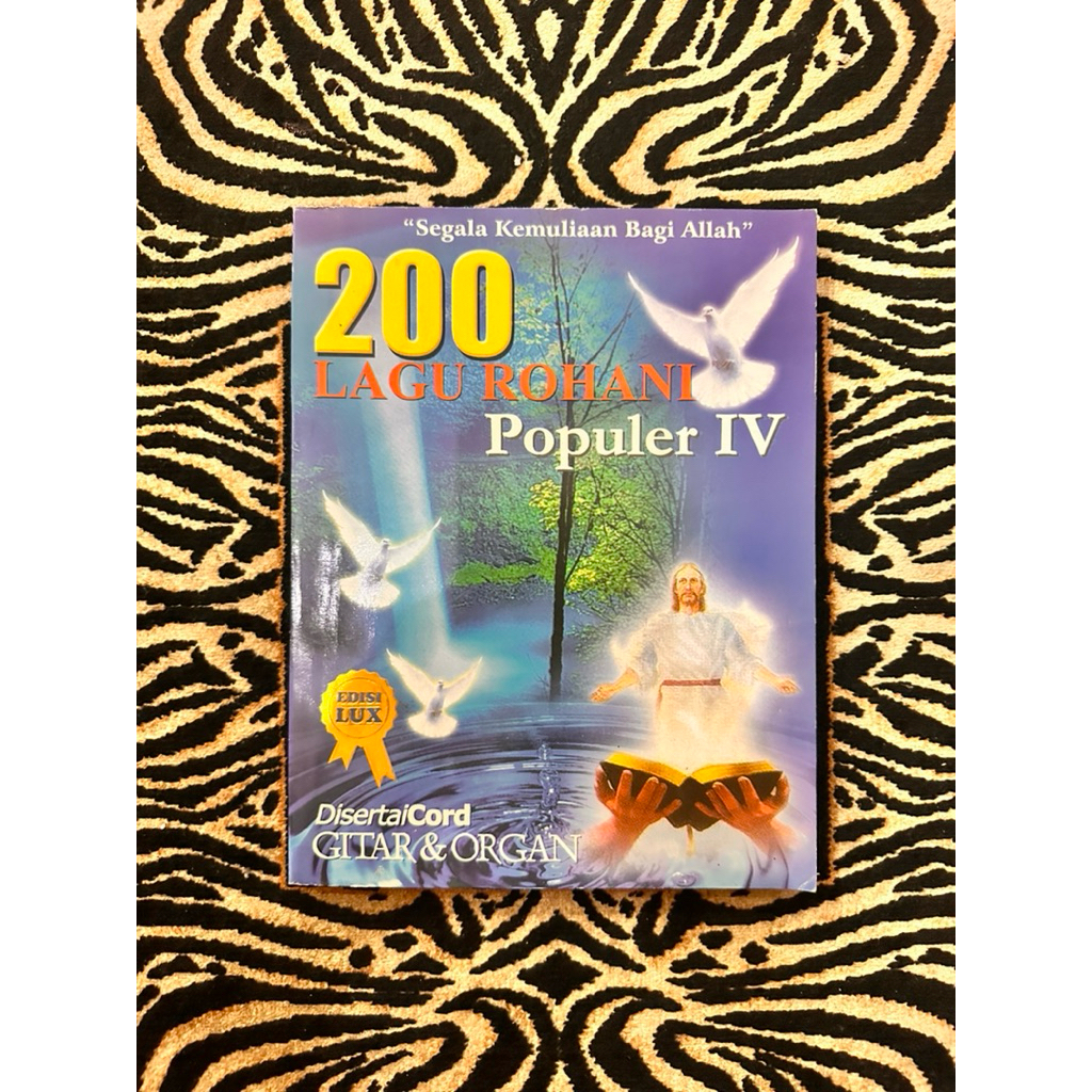 Buku 200 Lagu Rohani Popular iv dengan chord guitar dan Organ