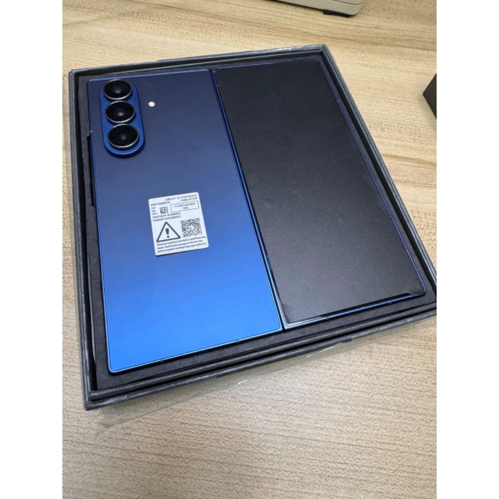 Samsung Z fold 7 512gb second