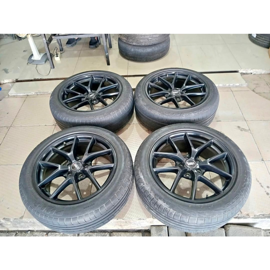 Velg mobil second innova HSR Ring 18 baut 5x114,3 include ban