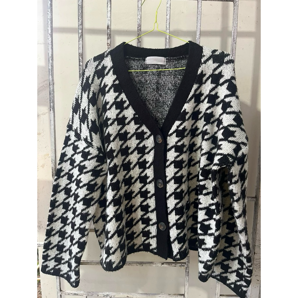 Cardigan Houndstooth