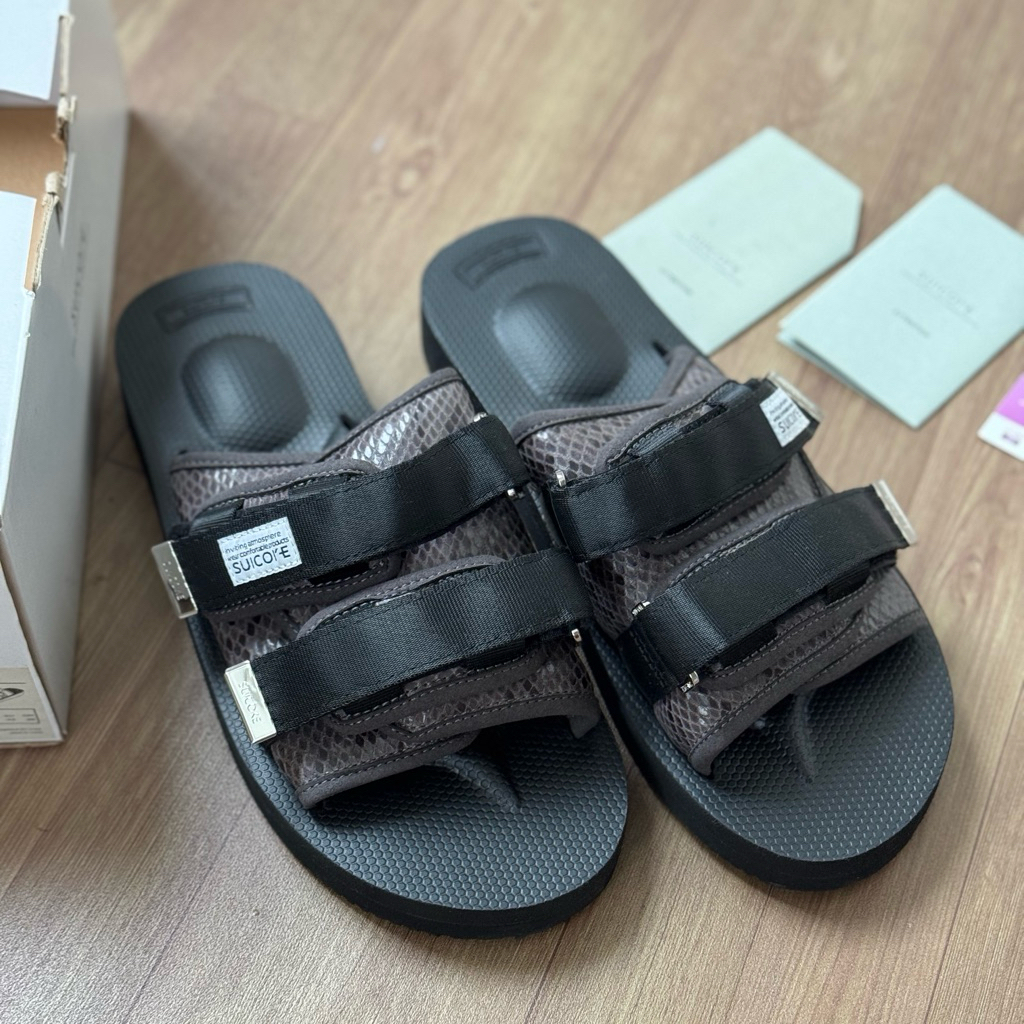 Sandal Pria Kulit Ular Suicoke size 43