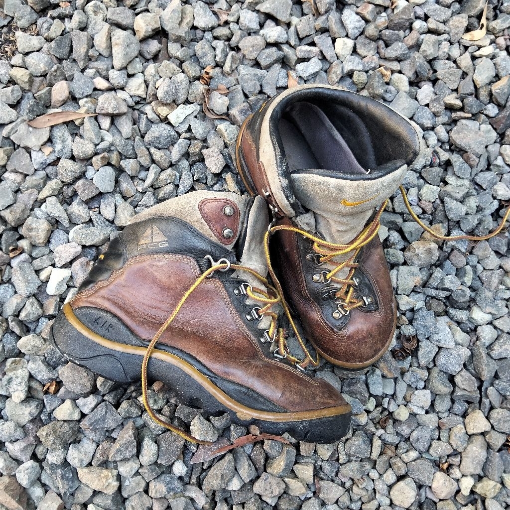 sepatu mantan acg kulit