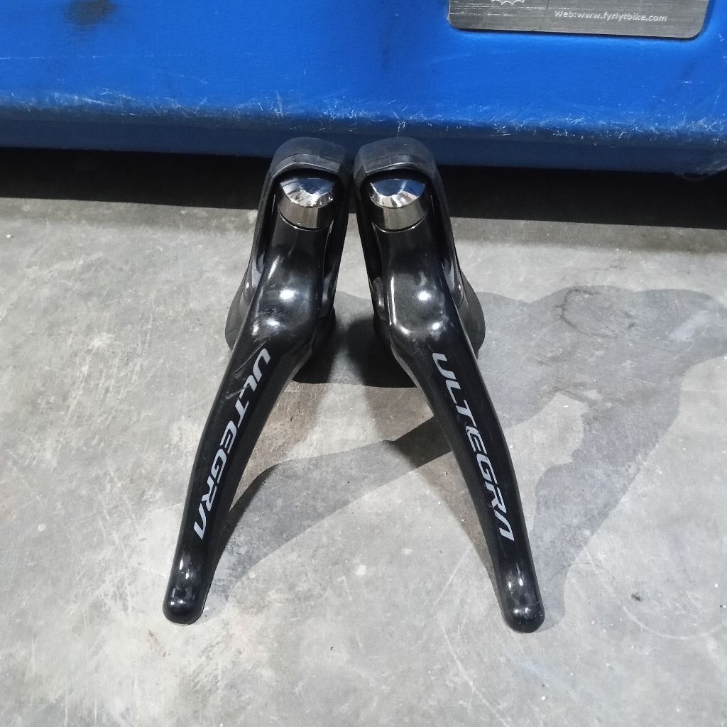 Brifter Shimano ultegra R 8000 2x11 bekas atau scond