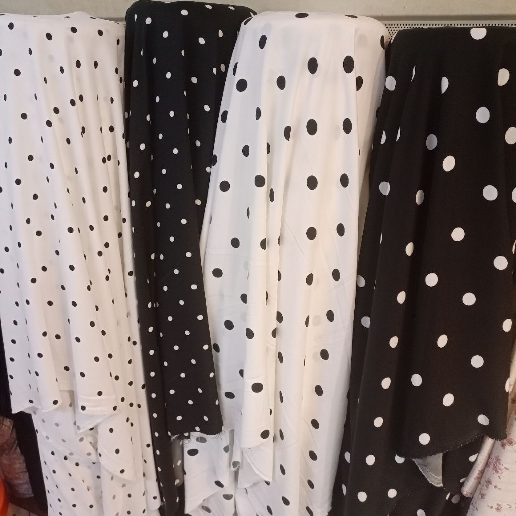 Harga per 0,5 meter ~ kain Shakila polkadot