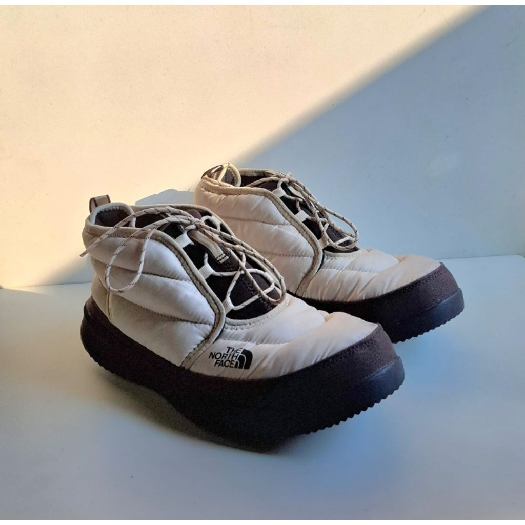 Sepatu The North Face original