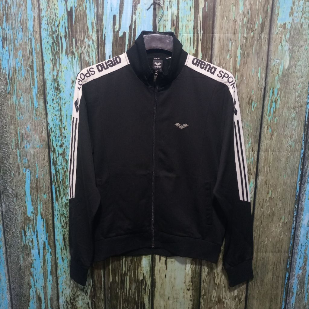 Tracktop ARENA SPORT jacket olahraga keren size L  (P 67cm L 57cm)