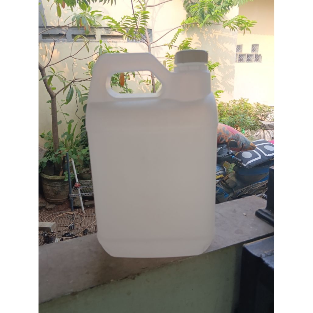 jerigen 4 liter plus tutup