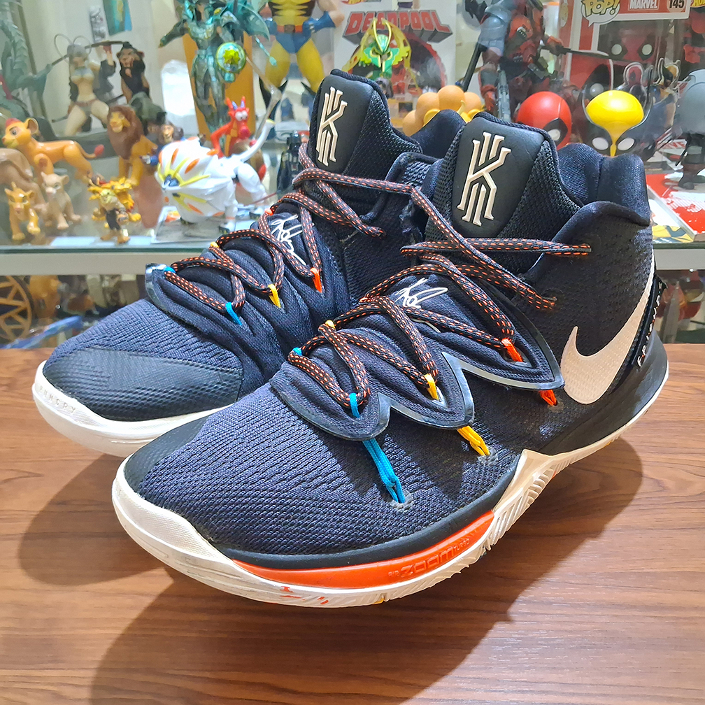 Neki Kyrie 5 Friends Sepatu Basketball Basket Lifestyle Casual Sneakers Shoes Warna Black Size 43