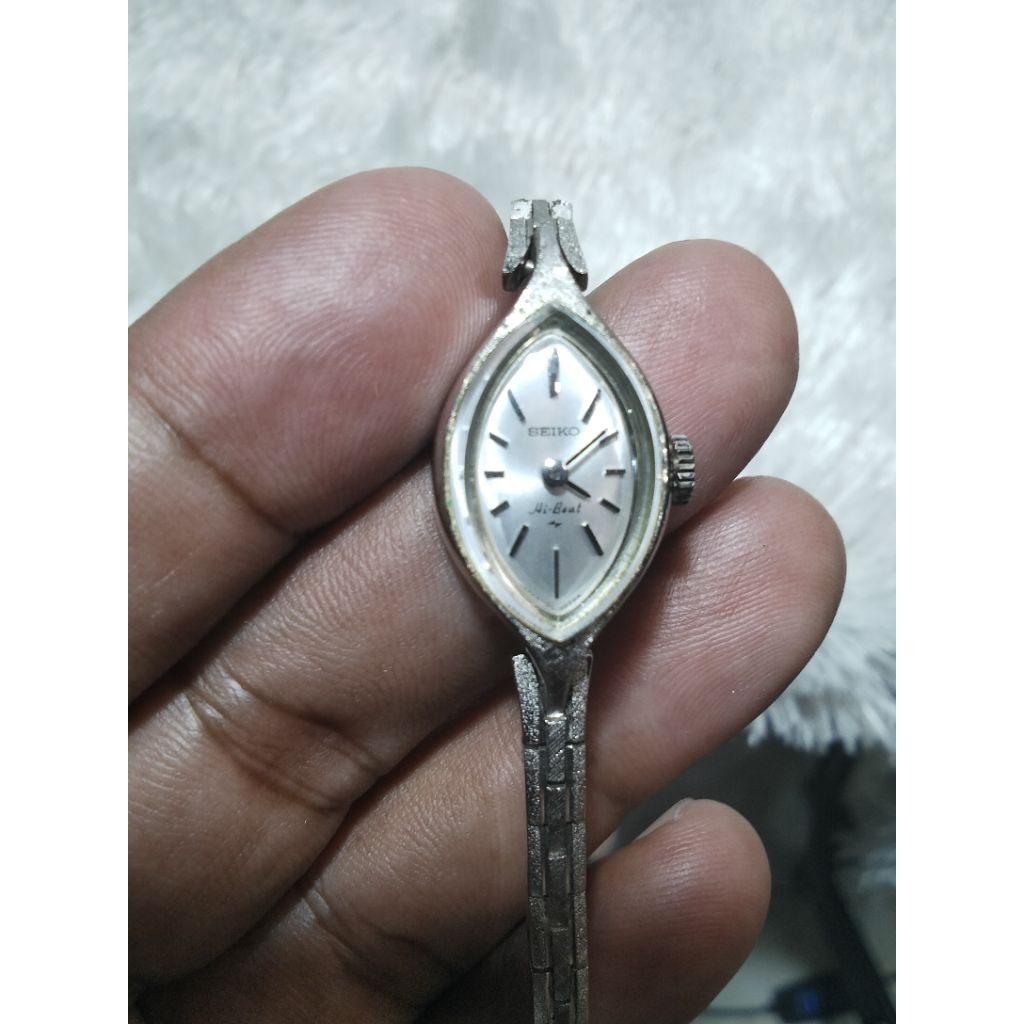 Jam tangan wanita Seiko vintage hi beat