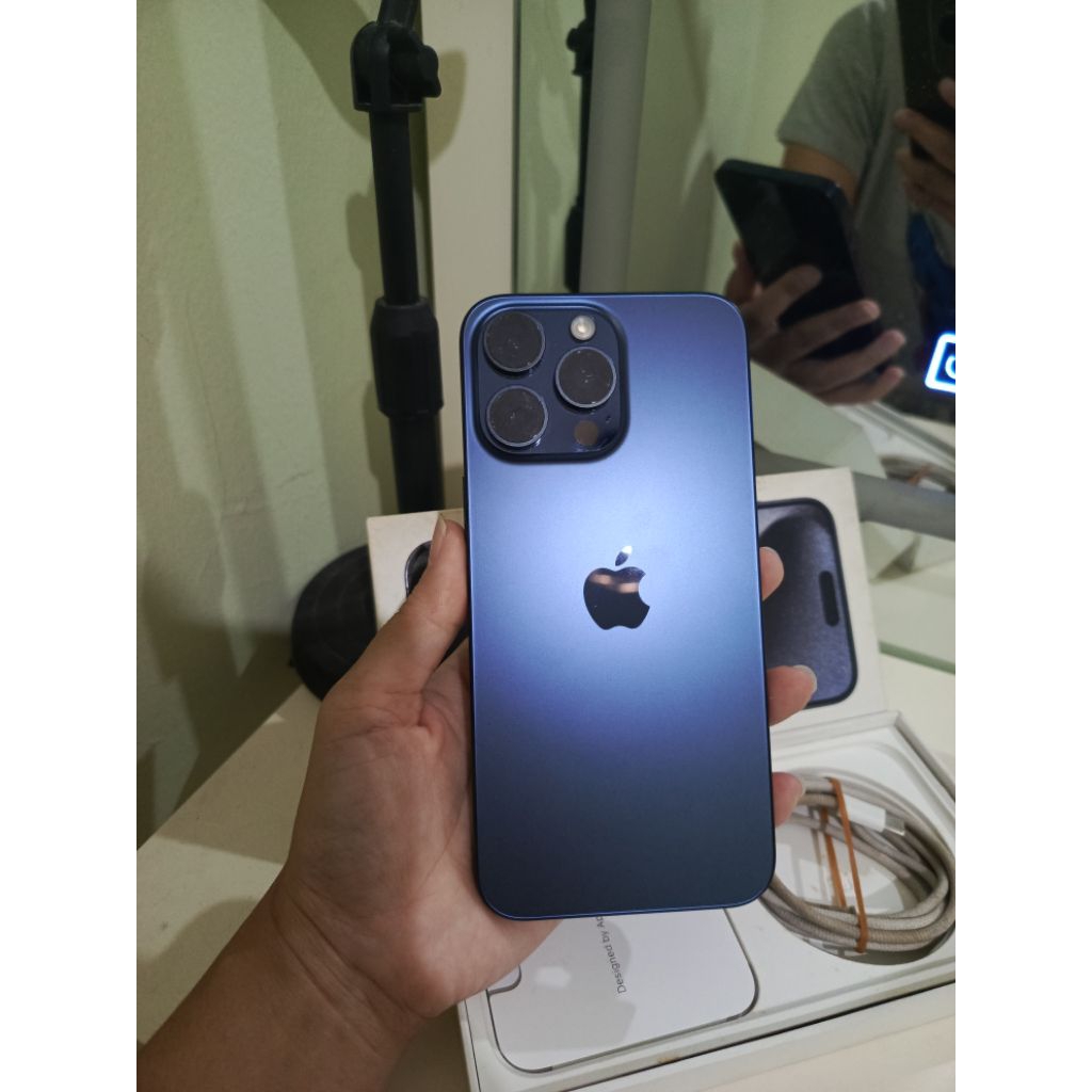 Preloved Iphone 15 pro max 256