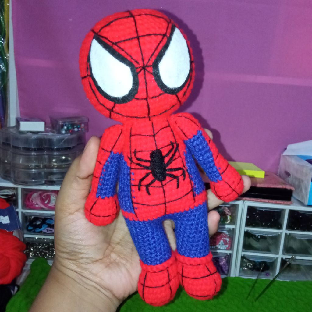 Amigurumi Spiderman / Boneka Rajut Spiderman