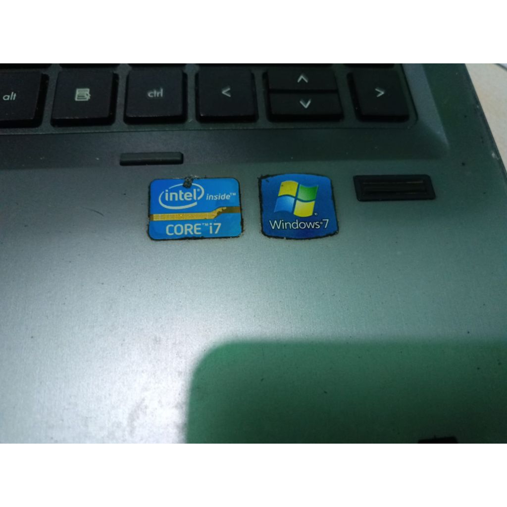 laptop HP Elitebook 8470p matot mulus