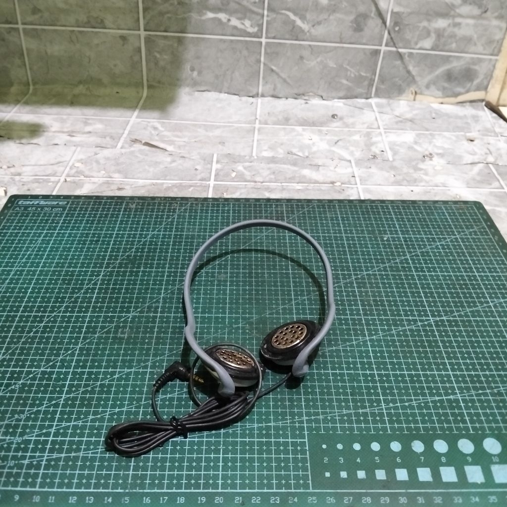 Headset Samsung Original Kabel 3.5mm Stereo Jadul Untuk Koleksi