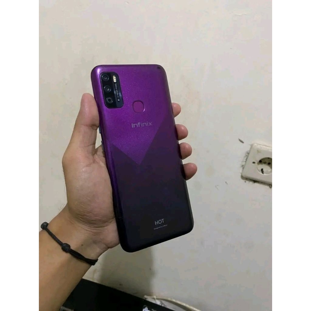 Infinix Hot 9 Play 6000mah, ram 4/64 hp cas no minus