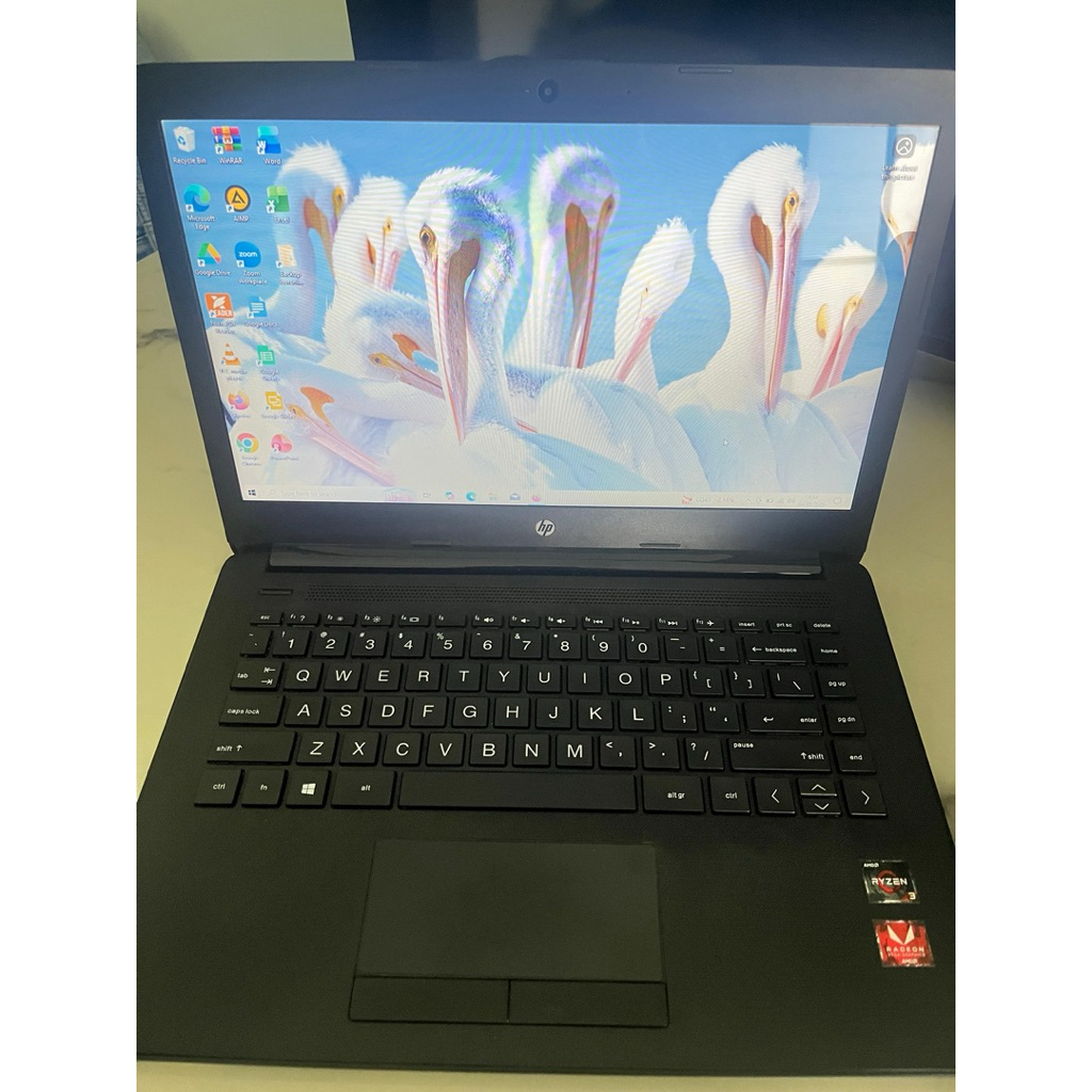 Laptop HP 14 Ryzen 3 2200U