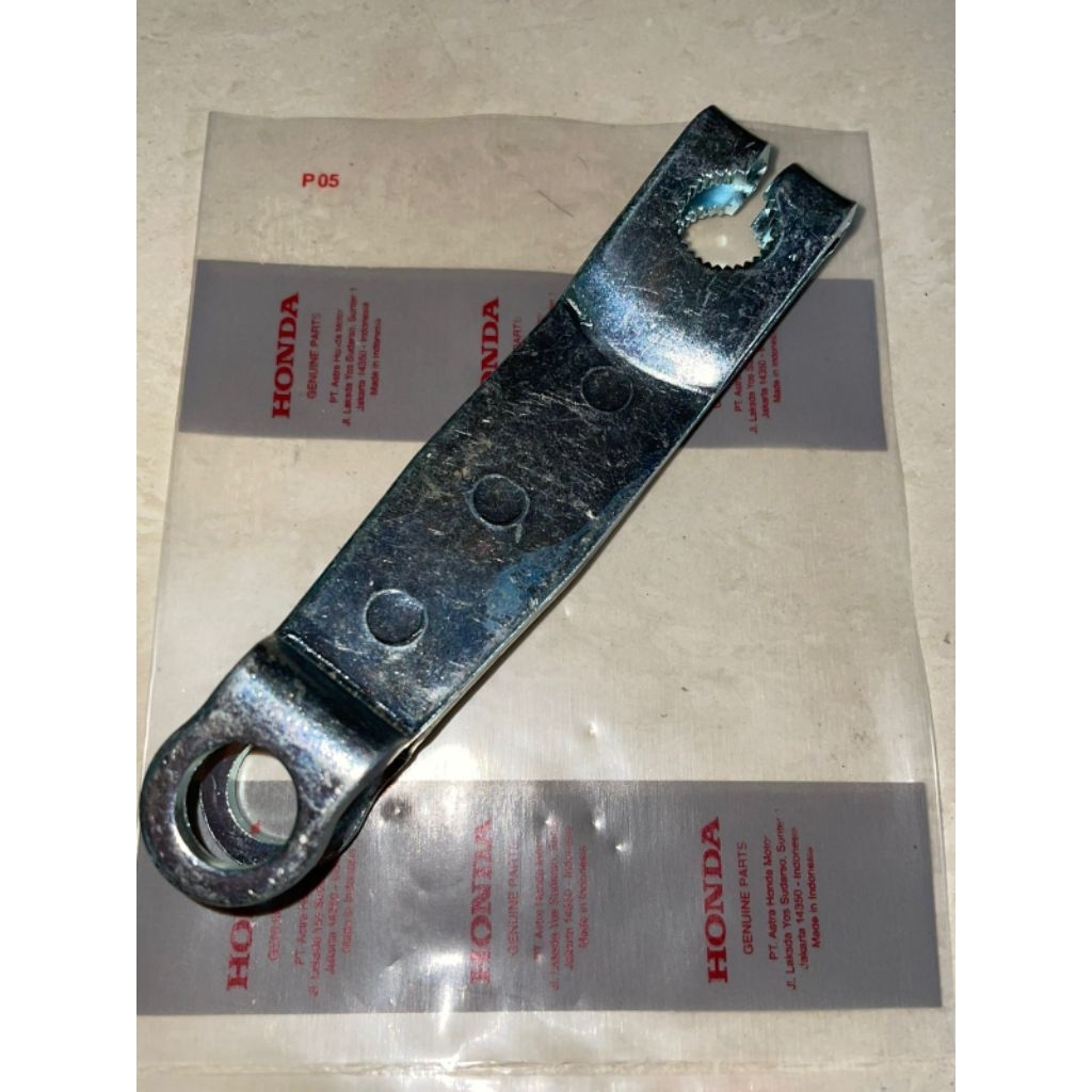 Paha Rem Belakang CB150 Verza Megapro Verza 43410 KRY 930 ORI