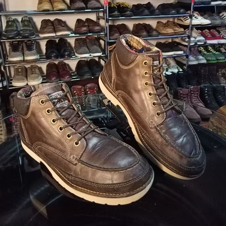 Vans moctoe
